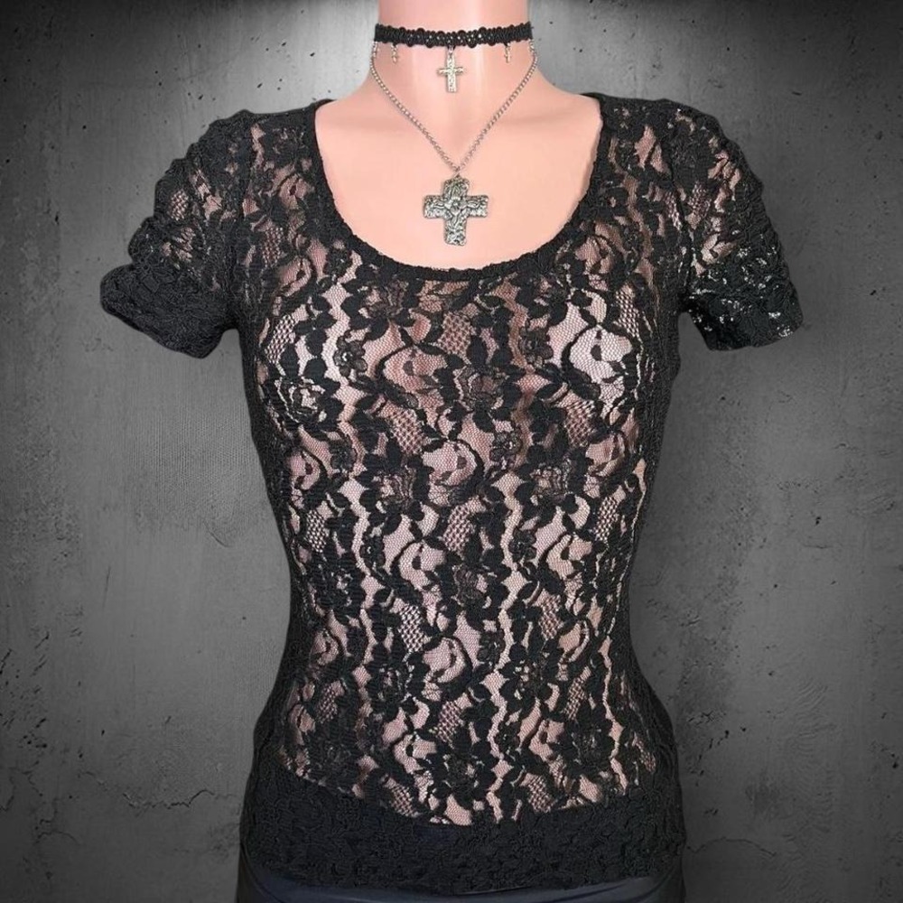 Vintage Black Sheer Floral Lace Short Sleeve Top